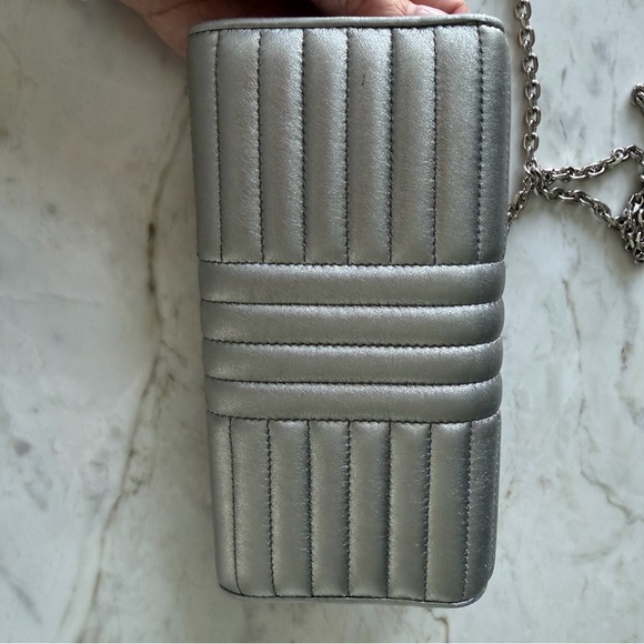 Prada Diagramme metallic long wallet - Picture 3 of 14